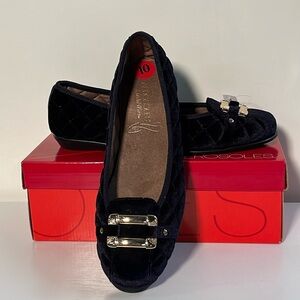 AEROSOLE NIB Sherbet Quilted Navy Velvet Gold Buckle StitchN'Turn PreppyFlats 10